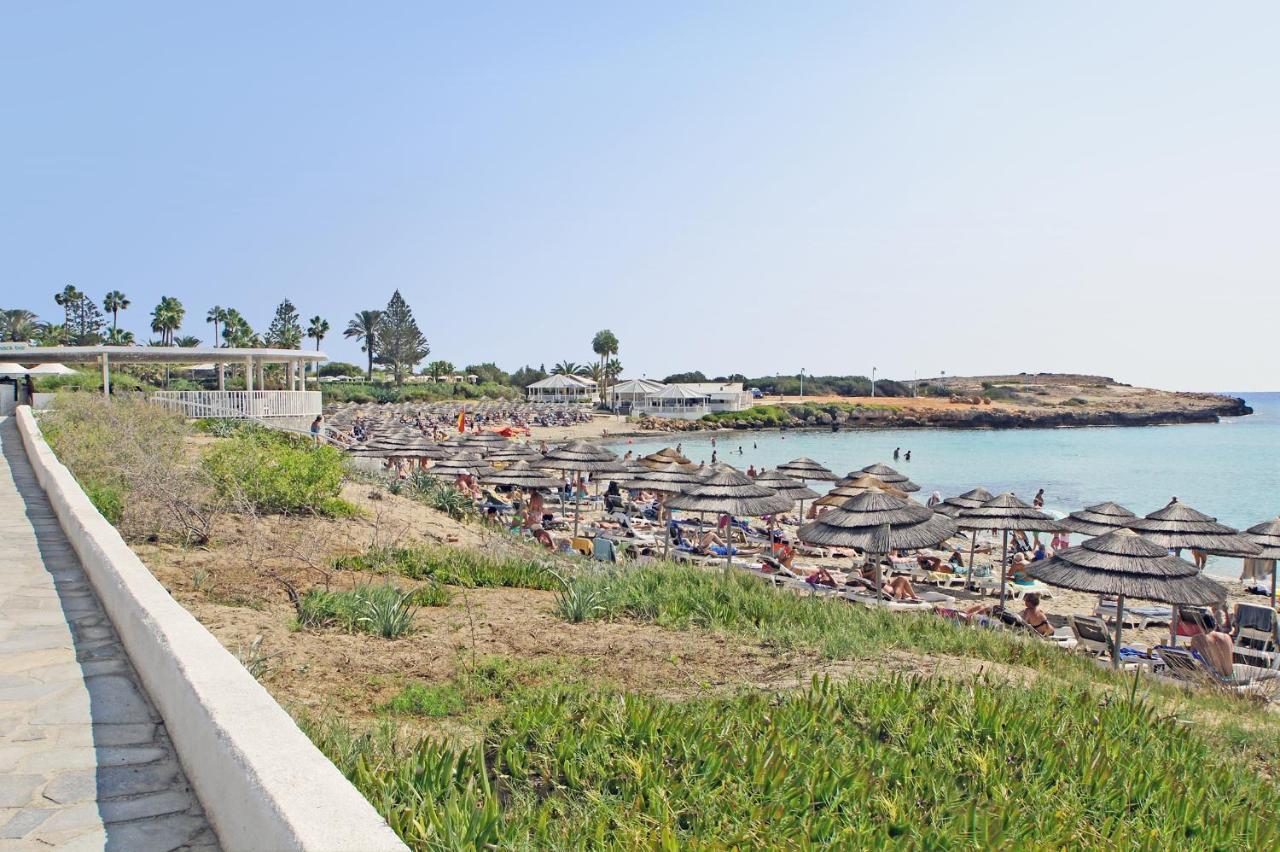 Villa Sunday Agia Napa Buitenkant foto