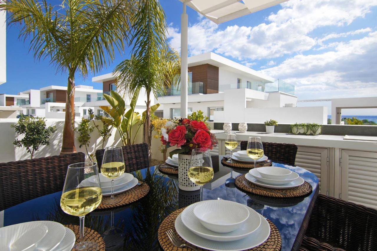 Villa Sunday Agia Napa Buitenkant foto