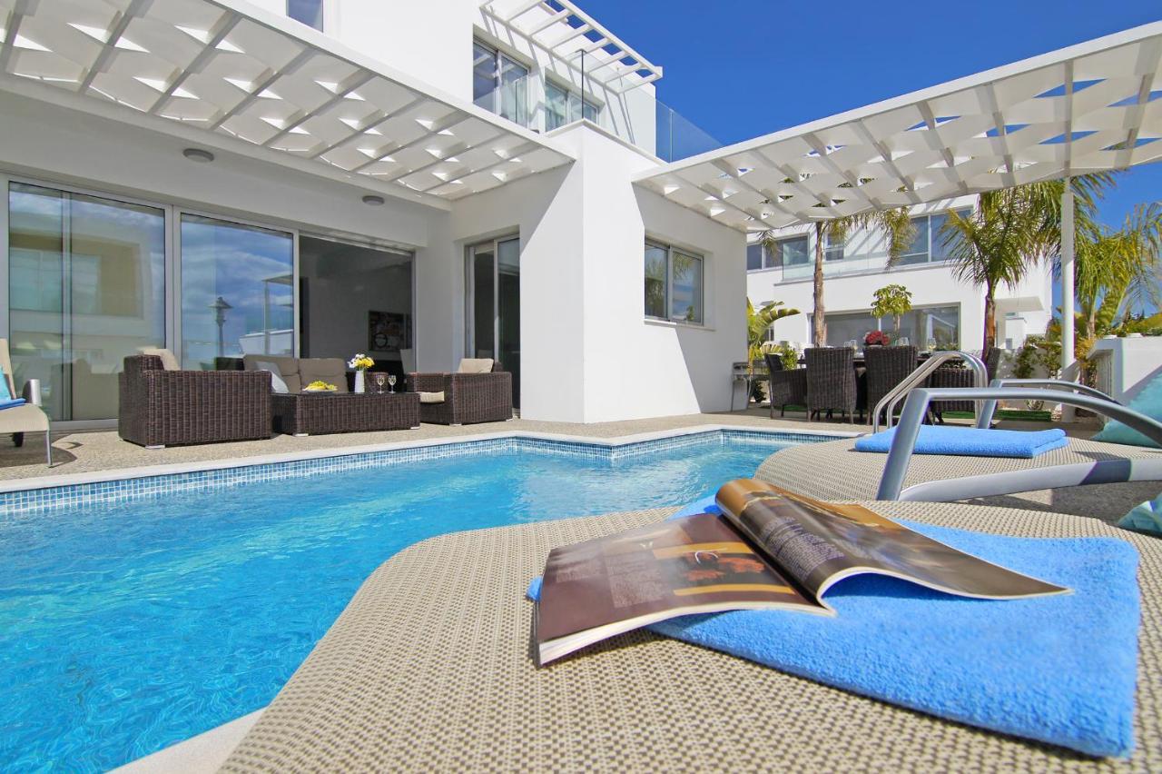 Villa Sunday Agia Napa Buitenkant foto