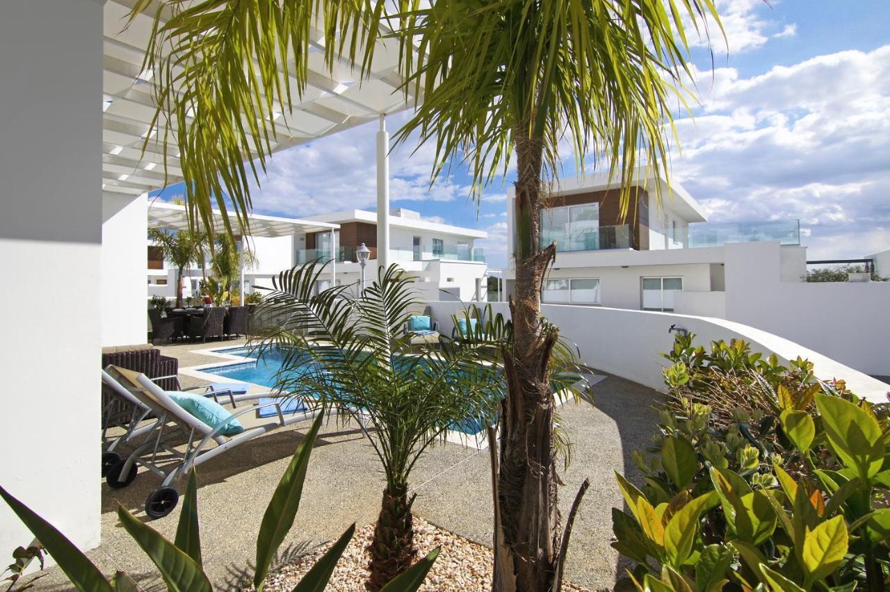 Villa Sunday Agia Napa Buitenkant foto