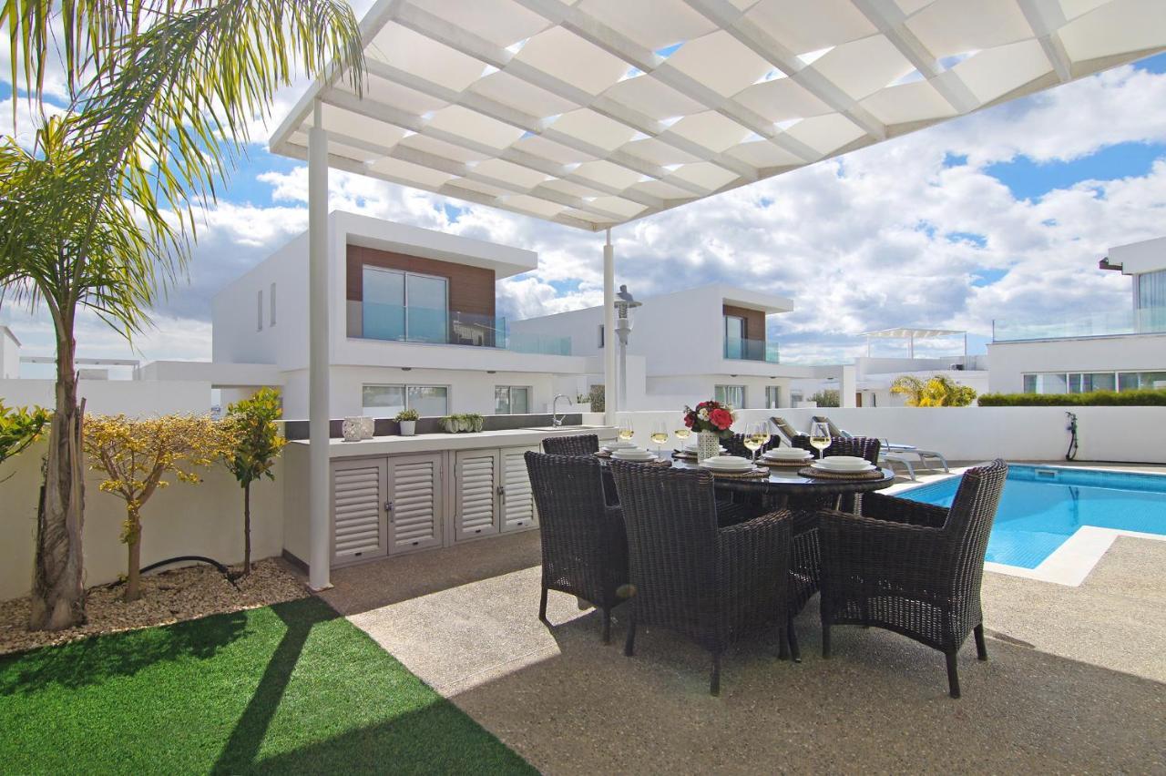 Villa Sunday Agia Napa Buitenkant foto